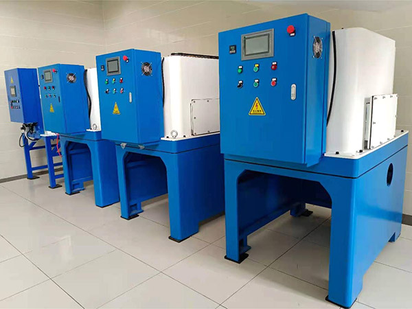 全自動離心（xīn）分離機