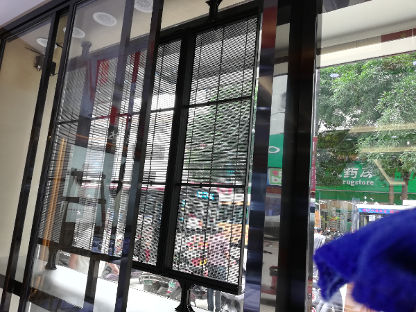 金大福品（pǐn）牌店（diàn）GH-P3.91x7.81透明屏案例 (3).jpg