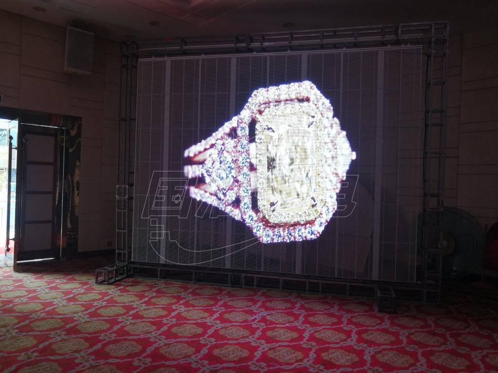 為（wéi）何大多數廠（chǎng）家不能做出比P3.91更小間距的透明屏？