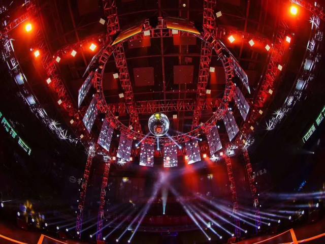 深圳led透明顯示屏廠家如今發展如何?