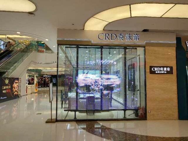 LED透明顯示屏維護成本高嗎？